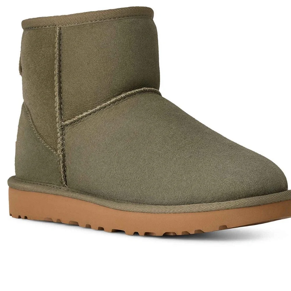 UGG® Women's Classic II Pull On Mini Boots